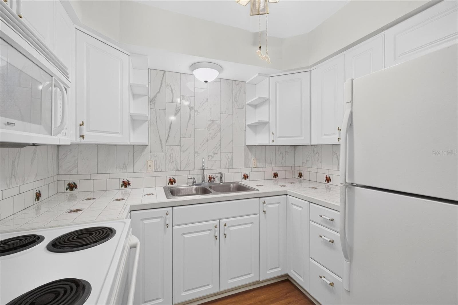 Condominium at 138 36TH AVE N #208 W, ST PETERSBURG, photo 3 of 18