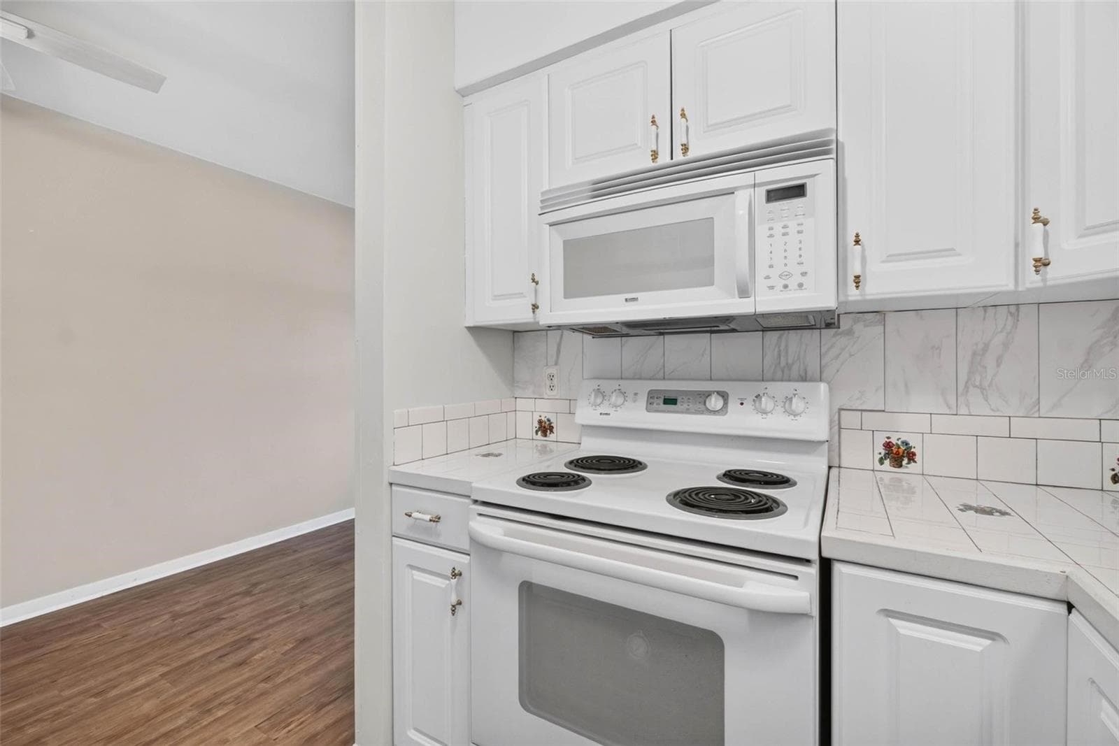 Condominium at 138 36TH AVE N #208 W, ST PETERSBURG, photo 11 of 18