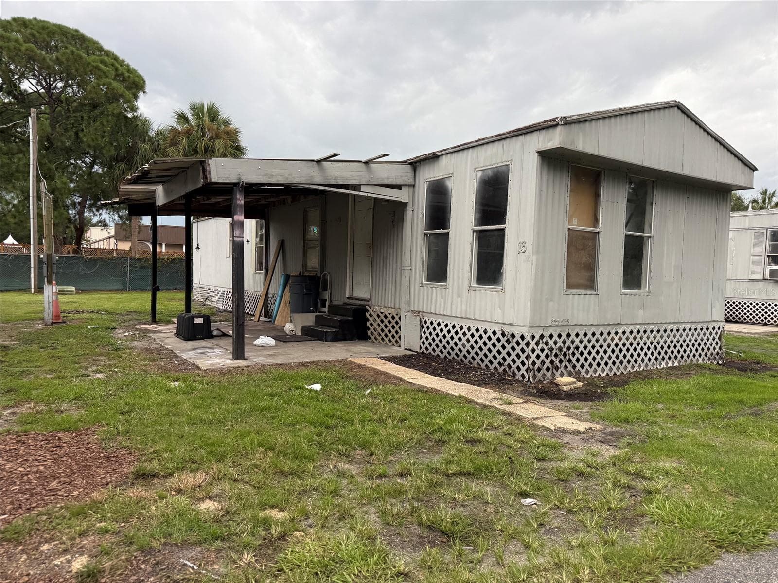 Mobile Home Unit #4. - 6435 W HILLSBOROUGH AVE, TAMPA