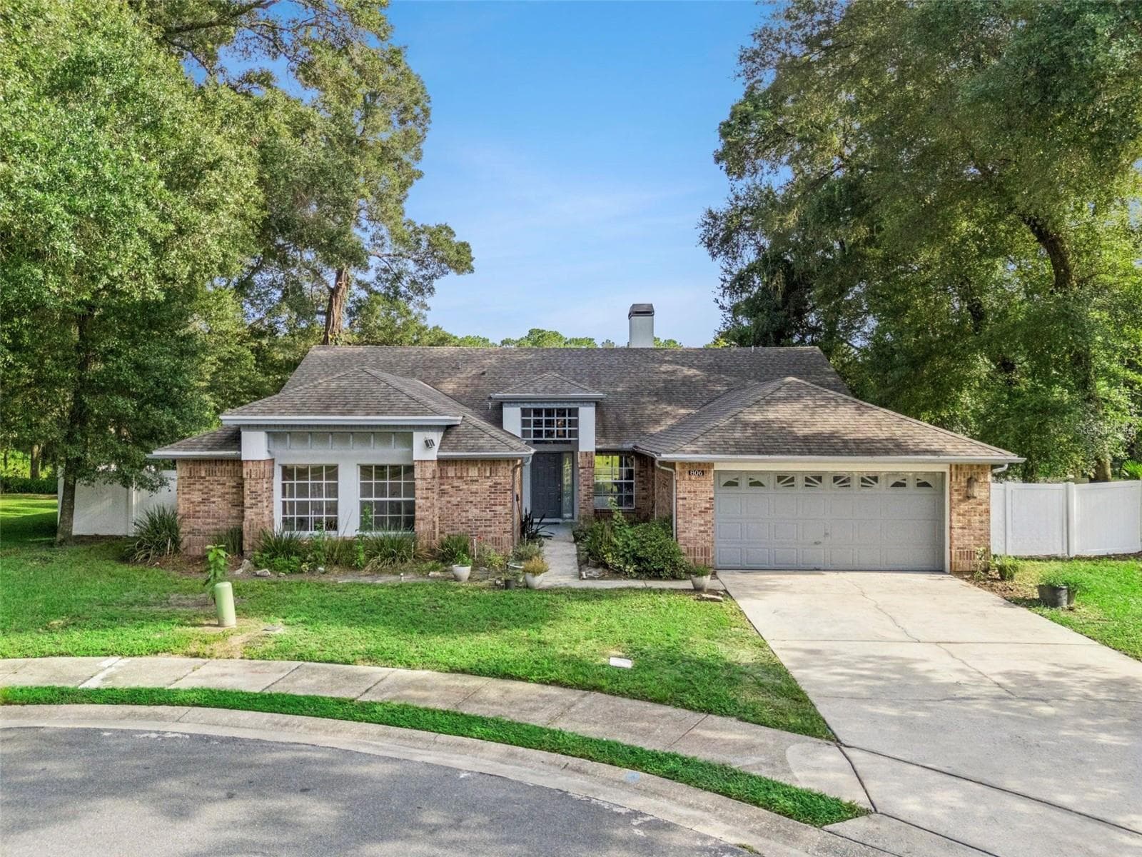 Single Family Residence at 806 OAK FOREST CT, DELAND, photo 2 of 31