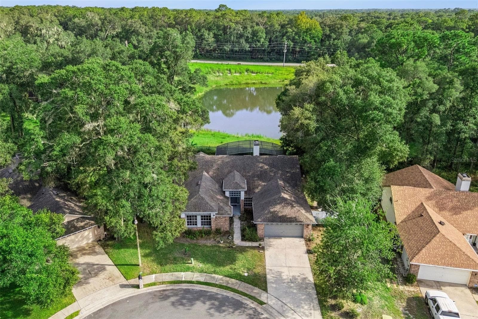 806 OAK FOREST CT