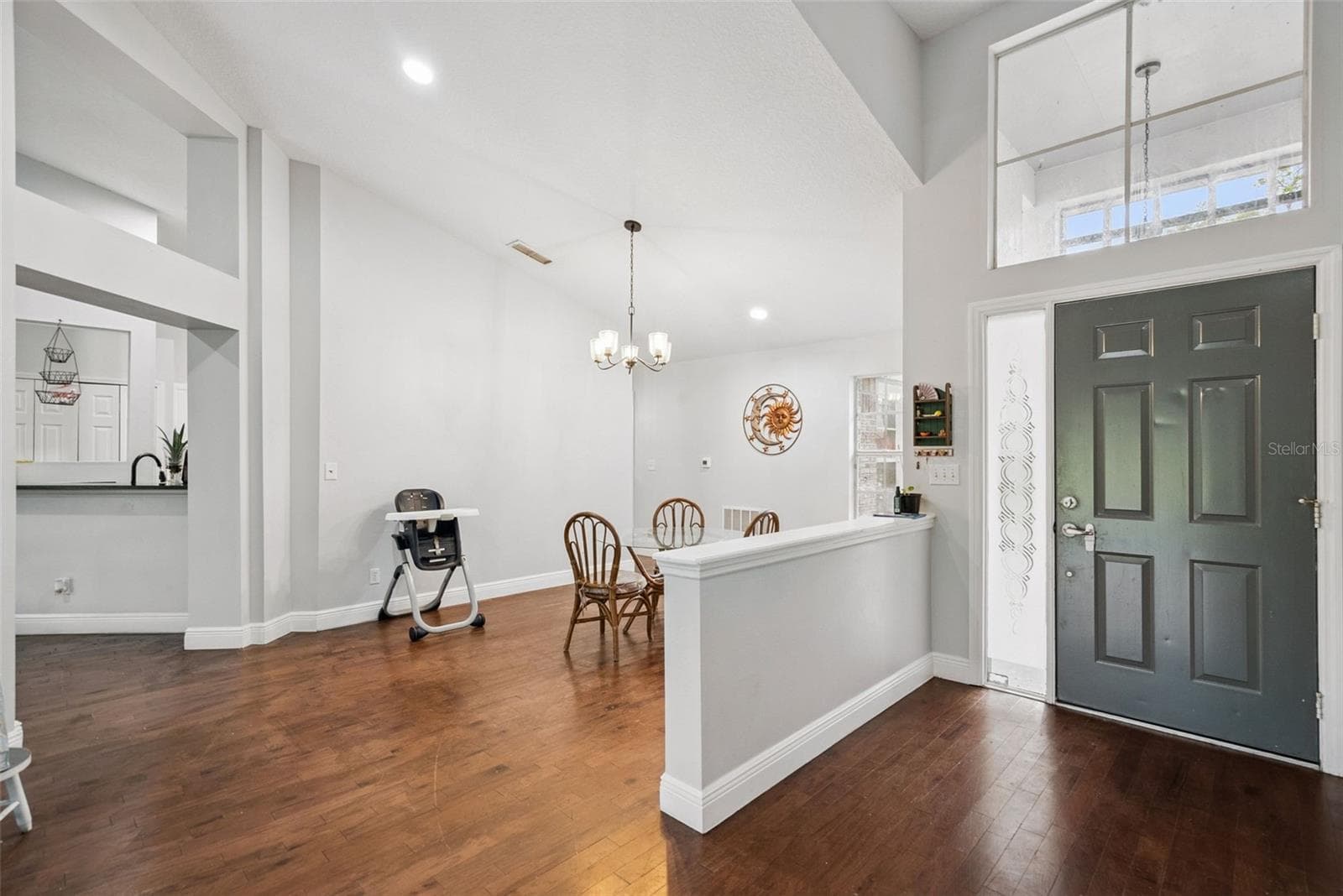 Single Family Residence at 806 OAK FOREST CT, DELAND, photo 4 of 31