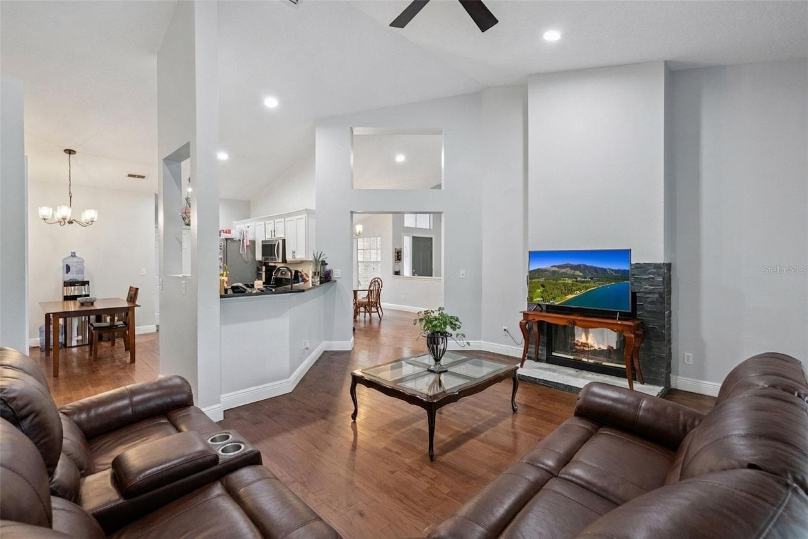 Single Family Residence at 806 OAK FOREST CT, DELAND, photo 10 of 31