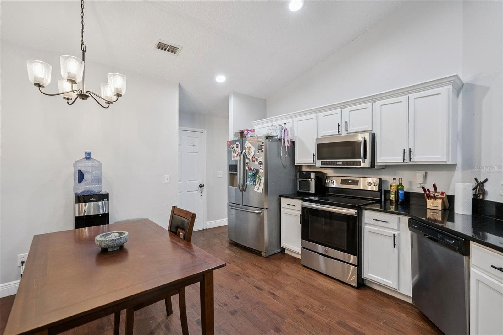 Single Family Residence at 806 OAK FOREST CT, DELAND, photo 11 of 31