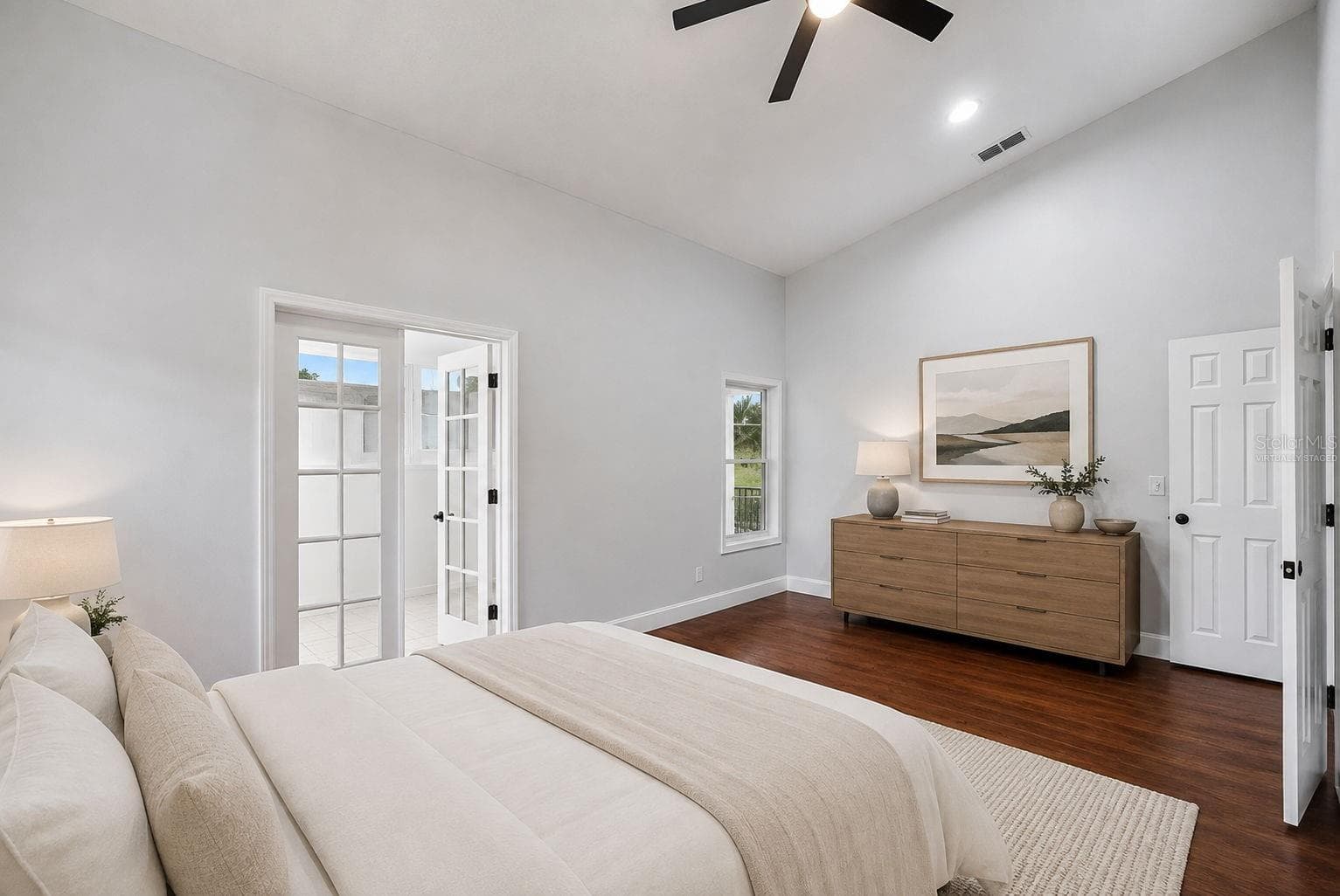virtually staged - 806 OAK FOREST CT, DELAND