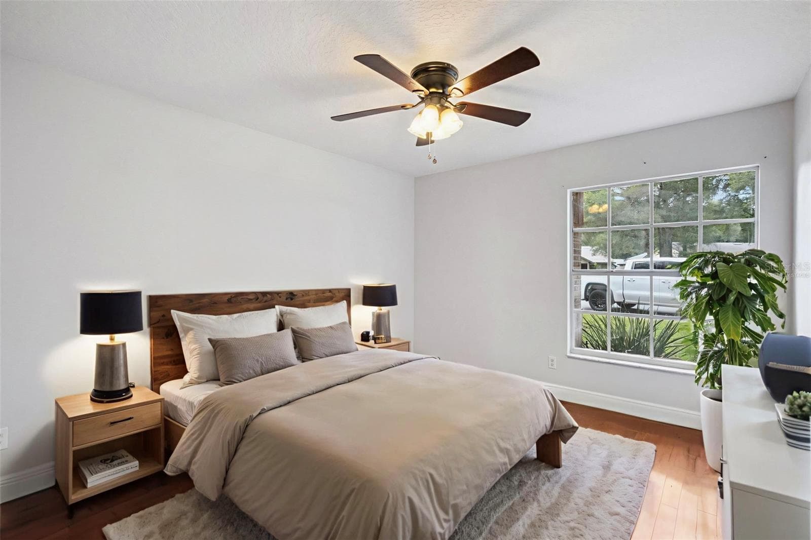 virtually staged - 806 OAK FOREST CT, DELAND