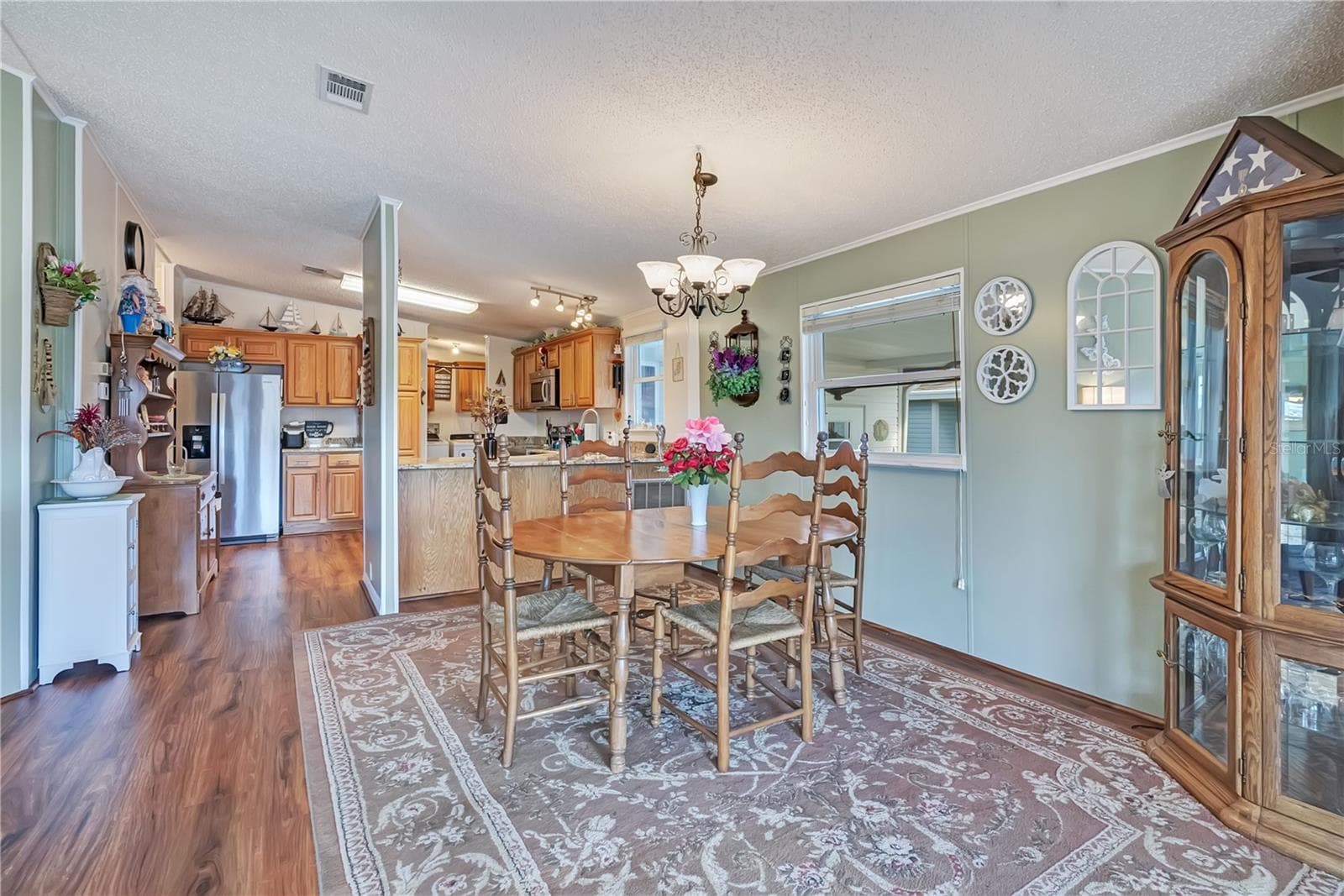 Manufactured Home at 130 JOANNE DR, DAVENPORT, photo 8 of 41