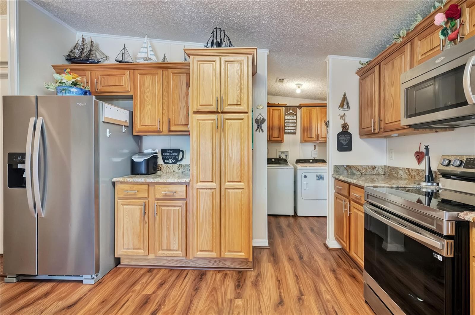 Manufactured Home at 130 JOANNE DR, DAVENPORT, photo 11 of 41