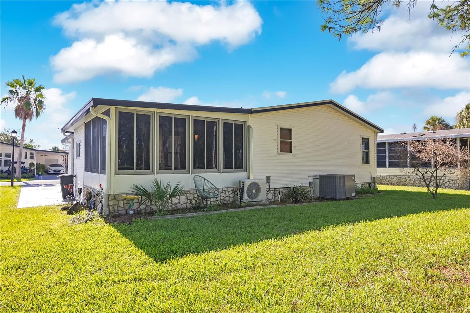 Manufactured Home at 130 JOANNE DR, DAVENPORT, photo 24 of 41