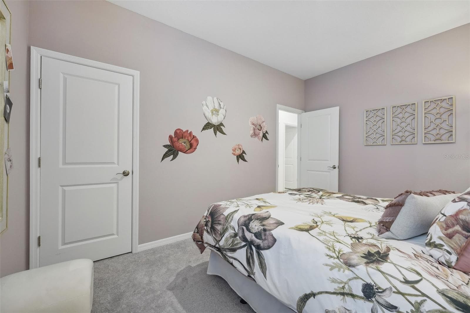 Single Family Residence at 12831 TROVITA DR, GRAND ISLAND, photo 22 of 39