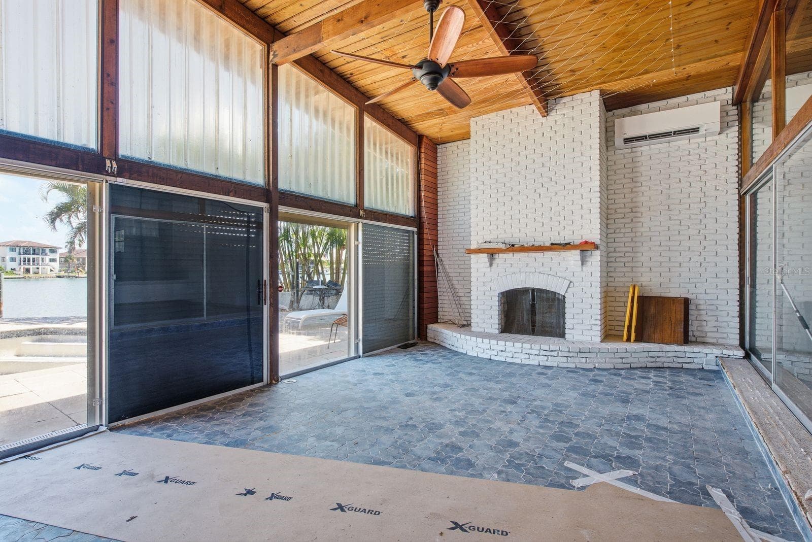 Single Family Residence at 31 DOLPHIN DR, TREASURE ISLAND, photo 6 of 39