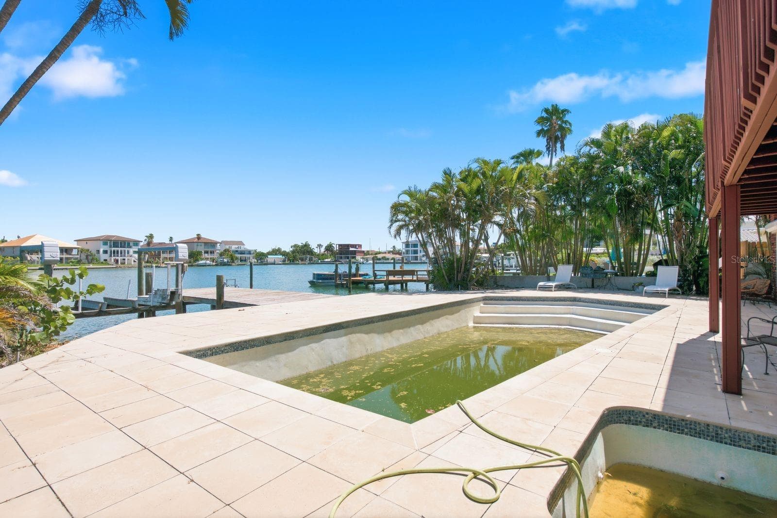 Single Family Residence at 31 DOLPHIN DR, TREASURE ISLAND, photo 24 of 39