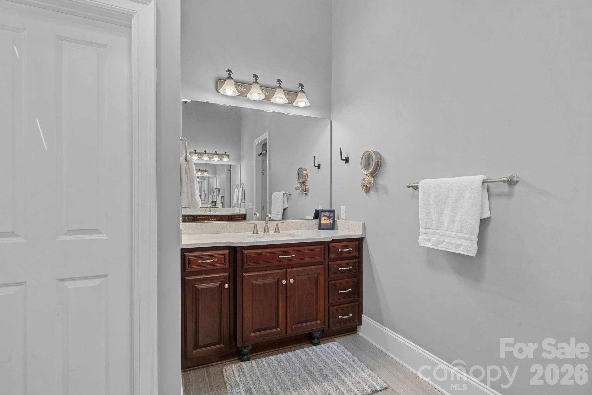 Single Family Residence at 18525 Rollingdale Lane, Davidson, photo 18 of 48