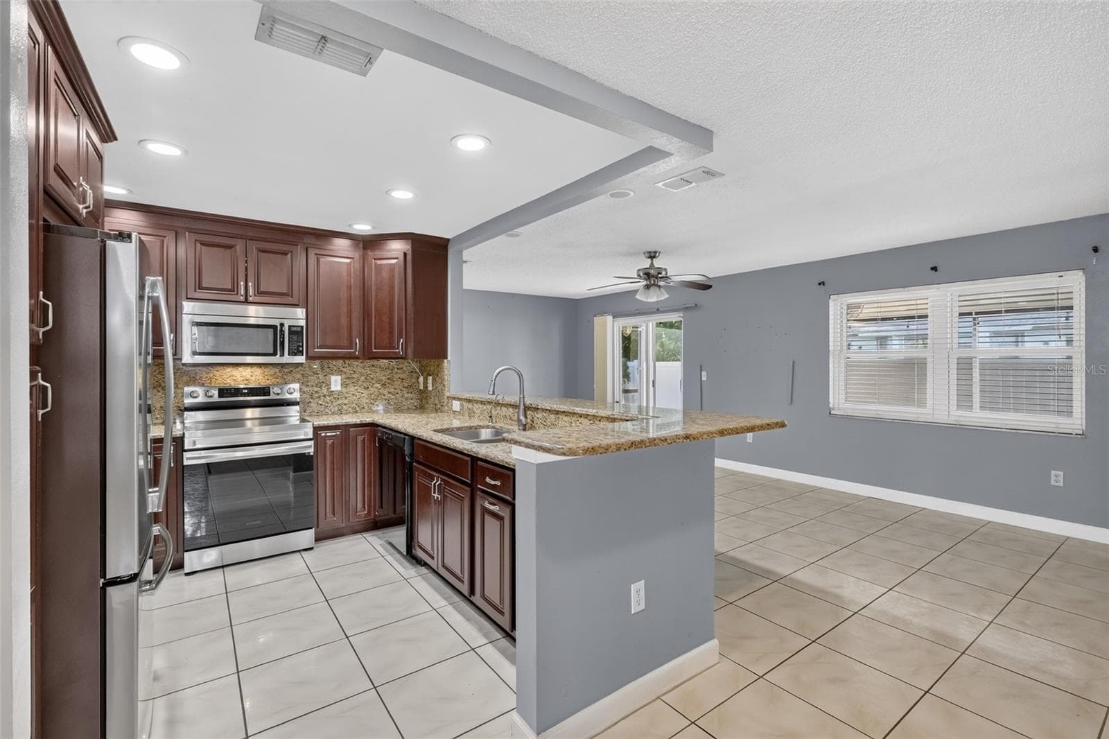 Single Family Residence at 3104 DOLE ST, HOLIDAY, photo 4 of 19