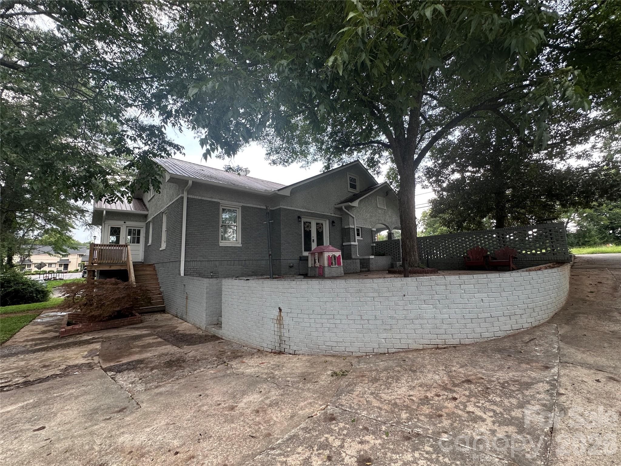 Single Family Residence at 2709 N Main Avenue, Newton, photo 7 of 37