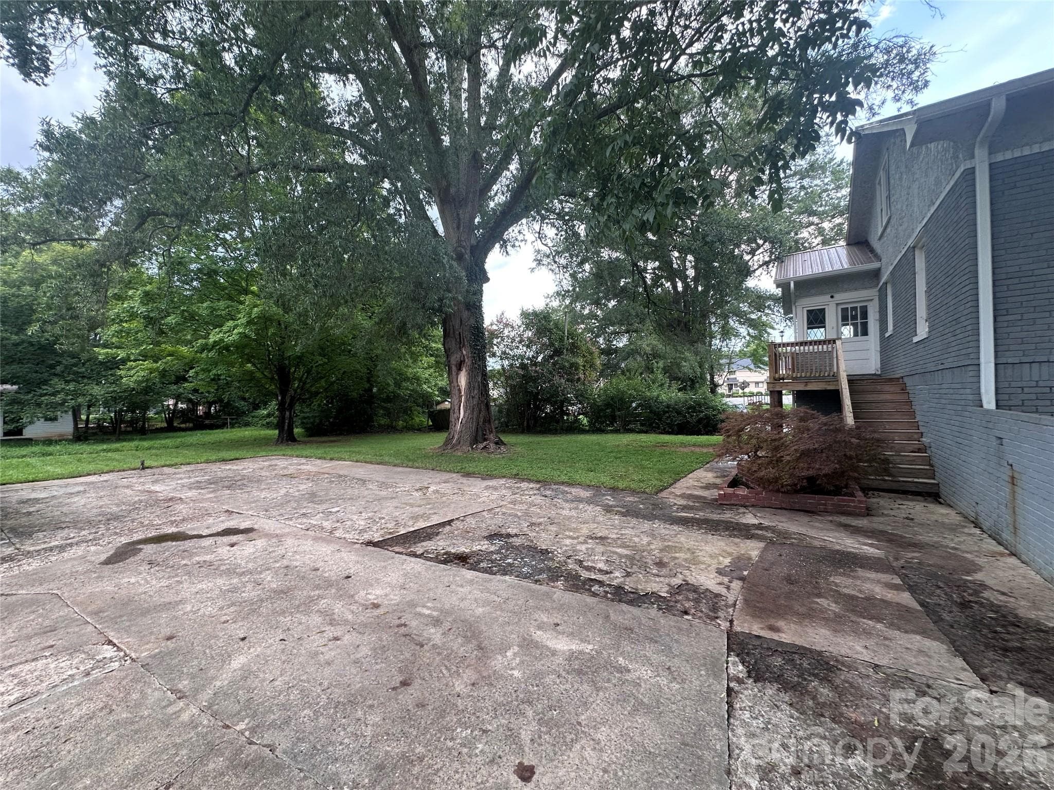 Single Family Residence at 2709 N Main Avenue, Newton, photo 8 of 37