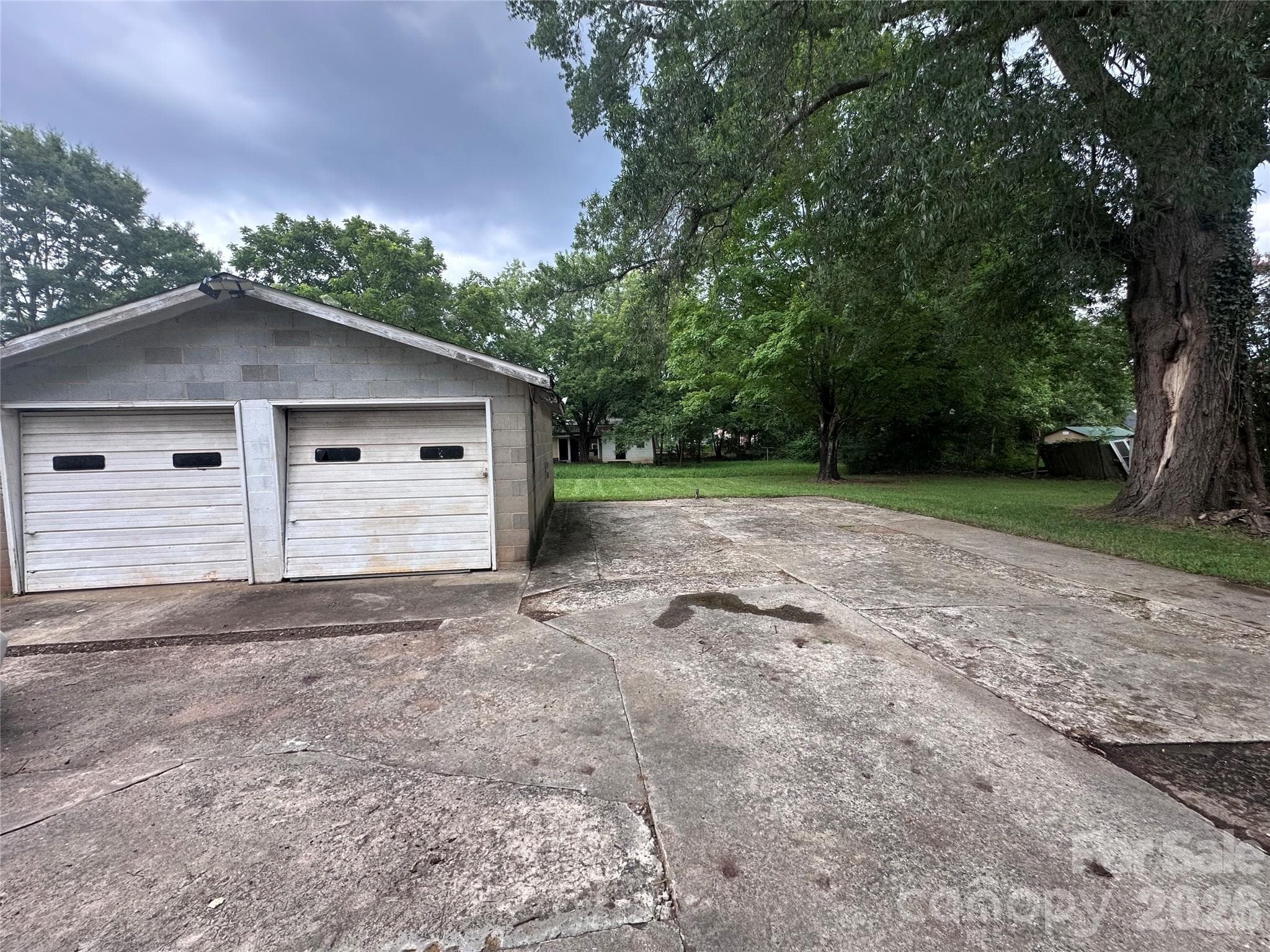 Single Family Residence at 2709 N Main Avenue, Newton, photo 10 of 37