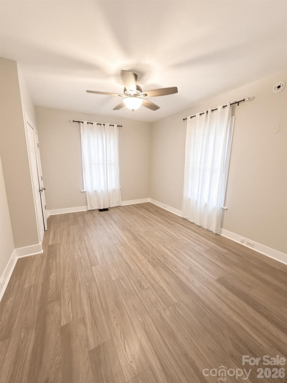 bedroom downstairs - 2709 N Main Avenue, Newton