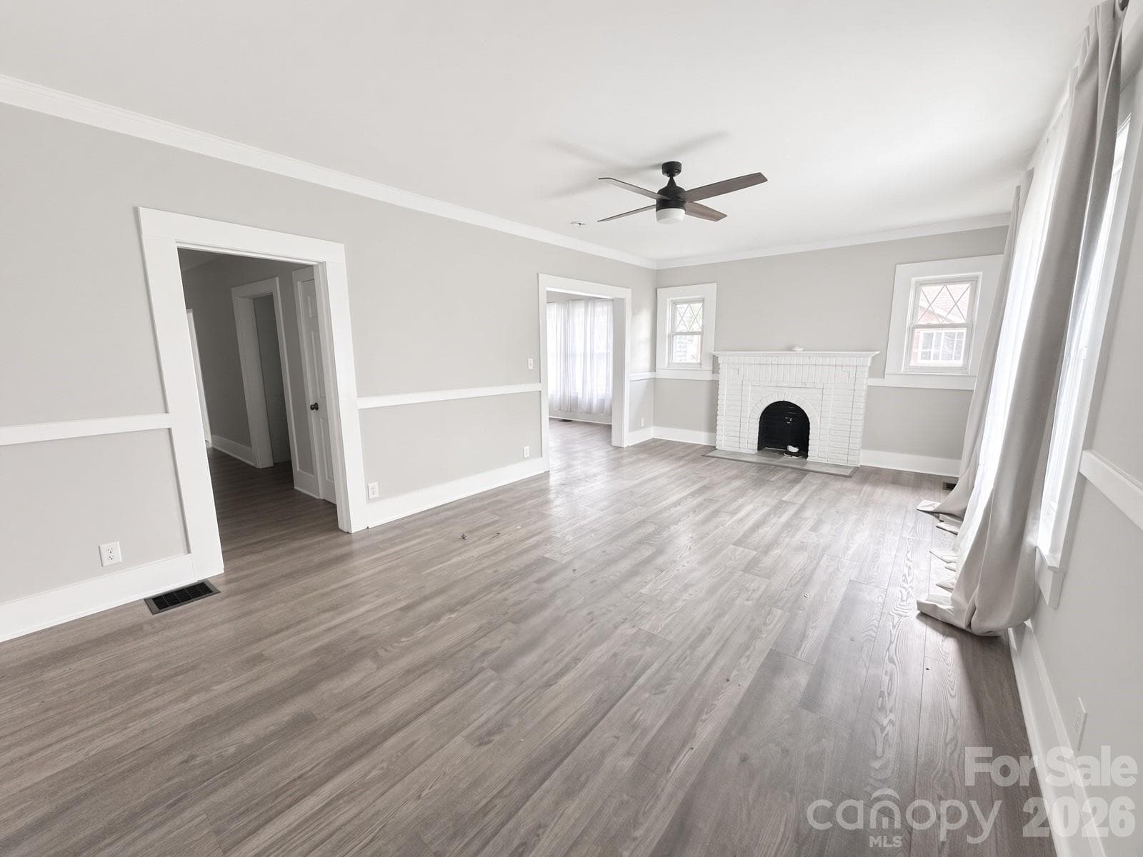living room - 2709 N Main Avenue, Newton
