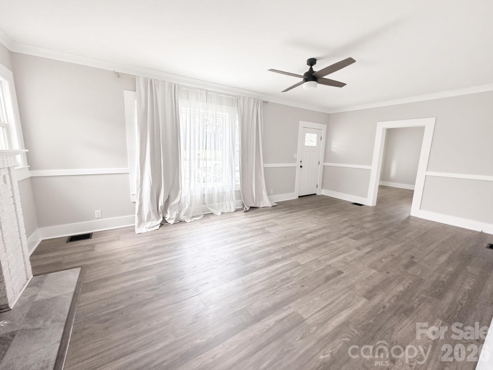 living room - 2709 N Main Avenue, Newton