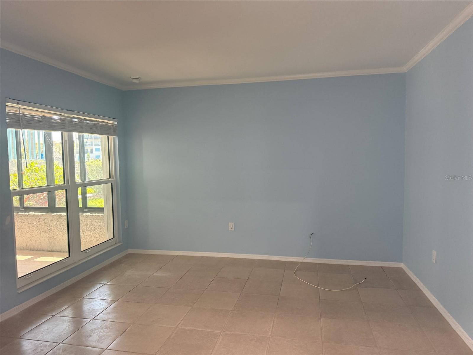 Light and bright - 179 MEDALLION BLVD #D, MADEIRA BEACH