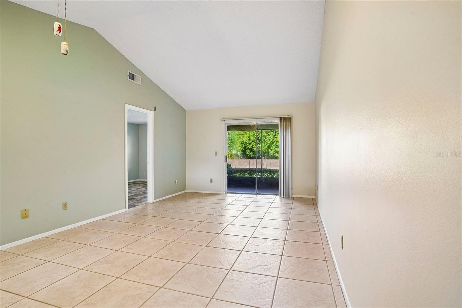 Condominium at 170 HILL ST, CASSELBERRY, photo 5 of 28