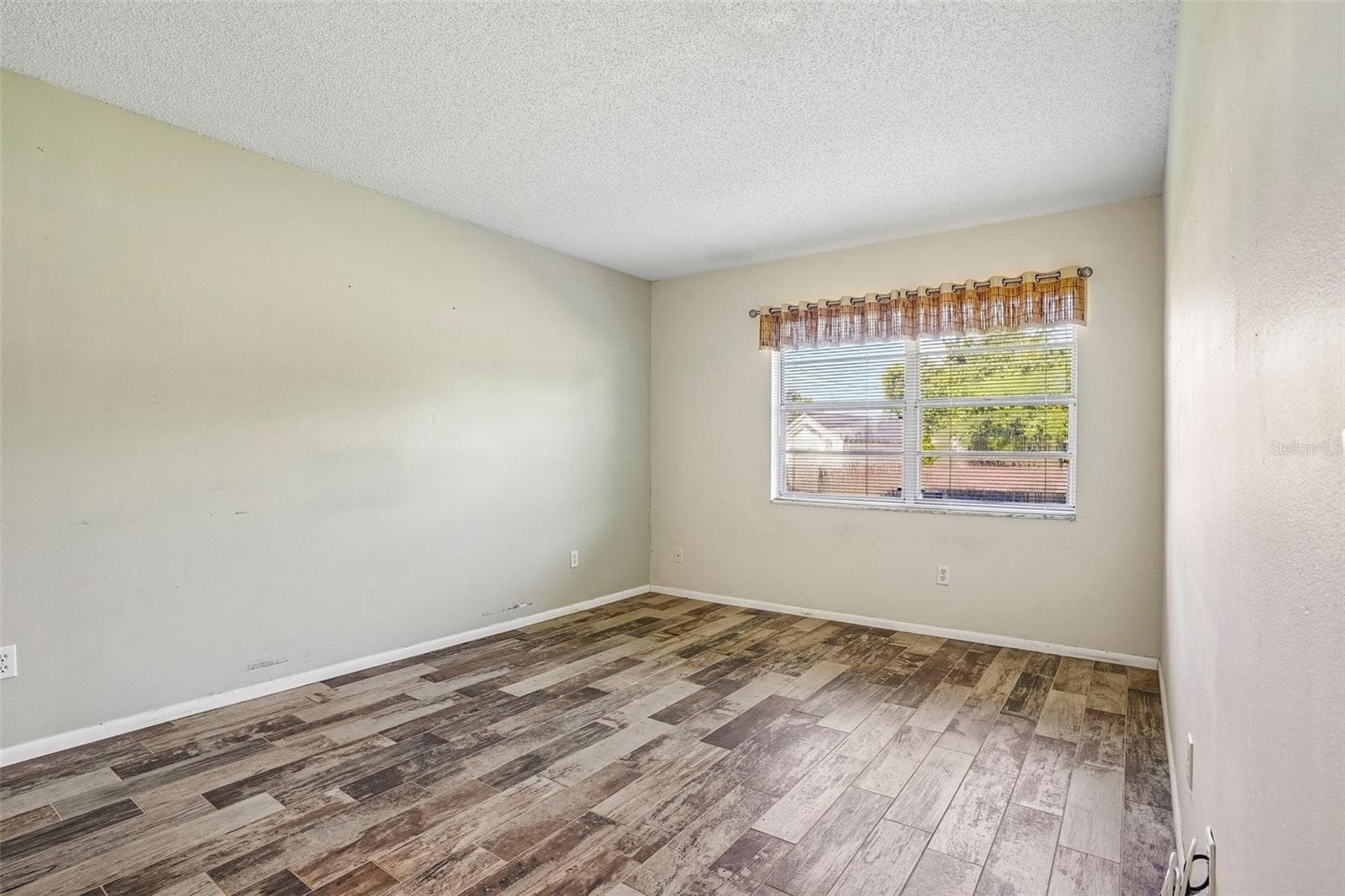 Condominium at 170 HILL ST, CASSELBERRY, photo 13 of 28