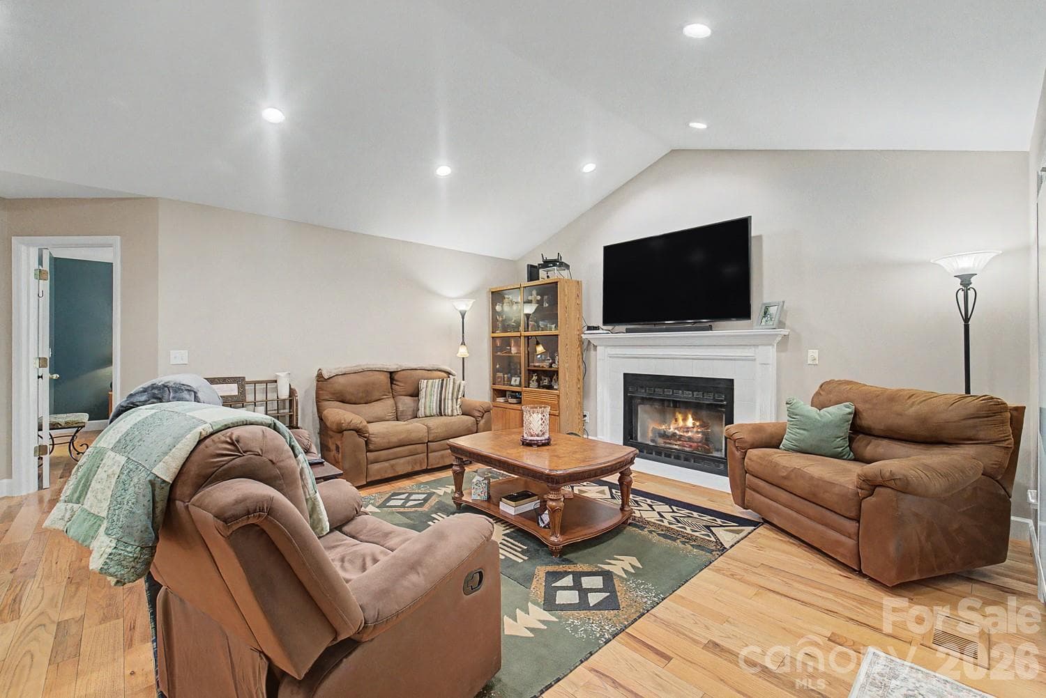 Single Family Residence at 48 Main Trace, Franklin, photo 3 of 20