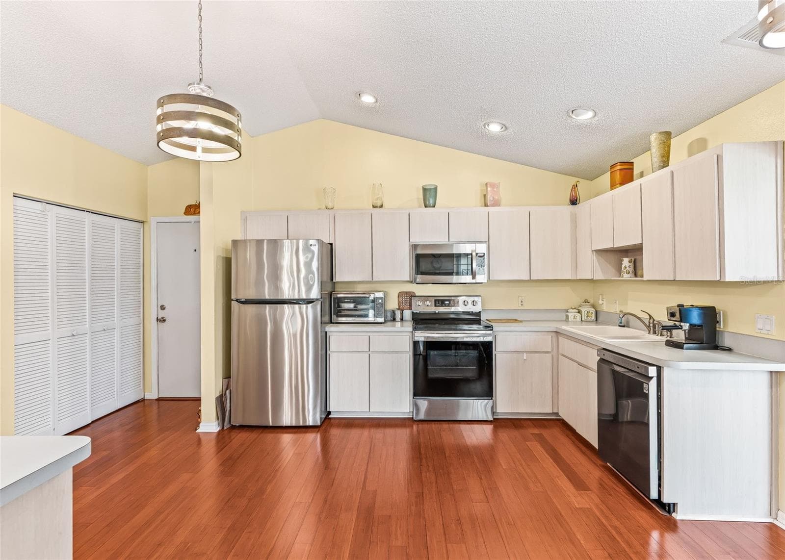 Single Family Residence at 17742 SE 114TH CT, SUMMERFIELD, photo 24 of 65