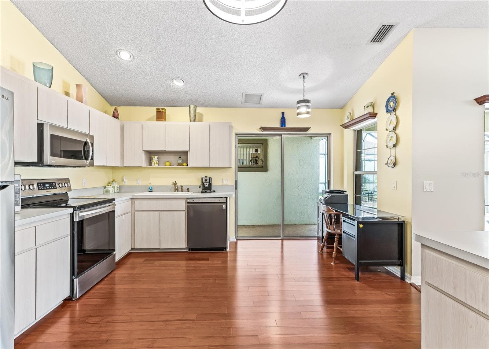 Single Family Residence at 17742 SE 114TH CT, SUMMERFIELD, photo 29 of 65
