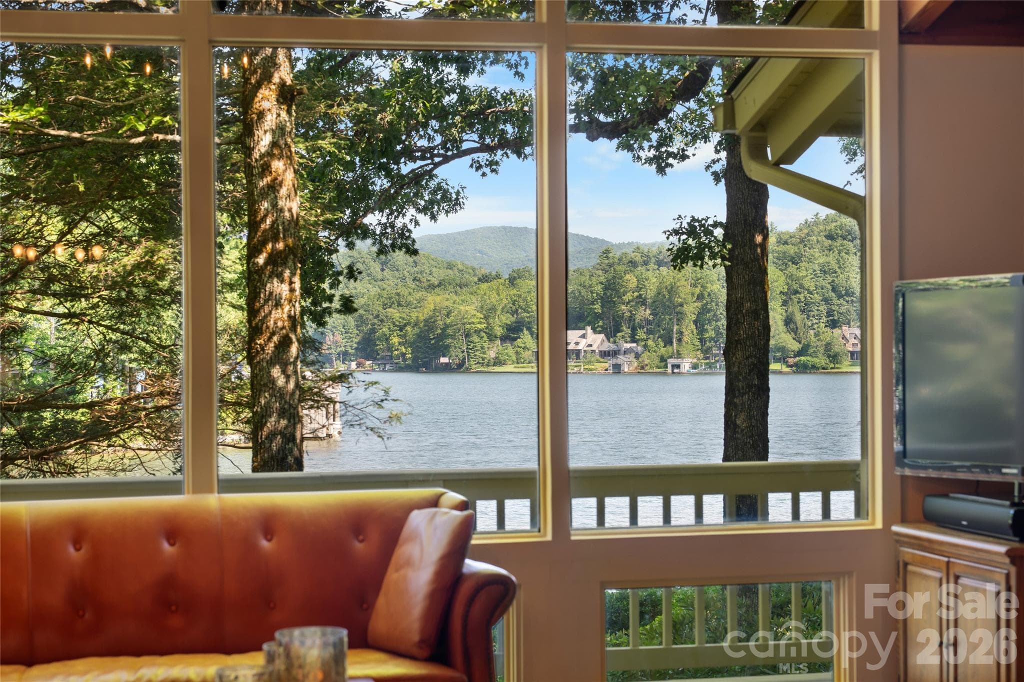 Single Family Residence at 73 Lake Point Drive, Lake Toxaway, photo 9 of 48