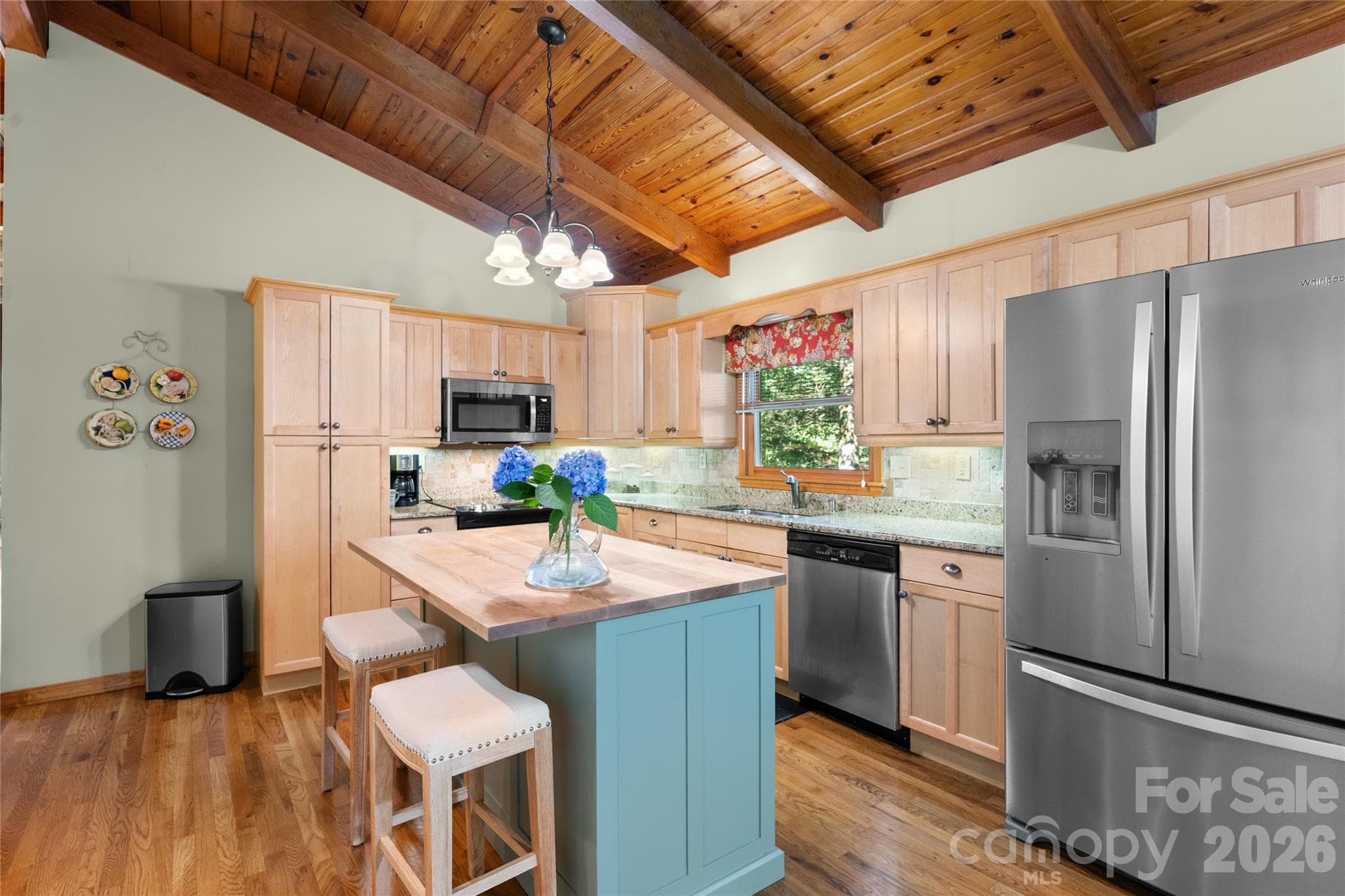 Single Family Residence at 73 Lake Point Drive, Lake Toxaway, photo 14 of 48