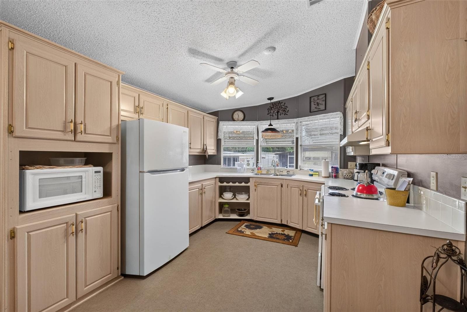 Manufactured Home at 39200 OLA AVE, ZEPHYRHILLS, photo 14 of 49
