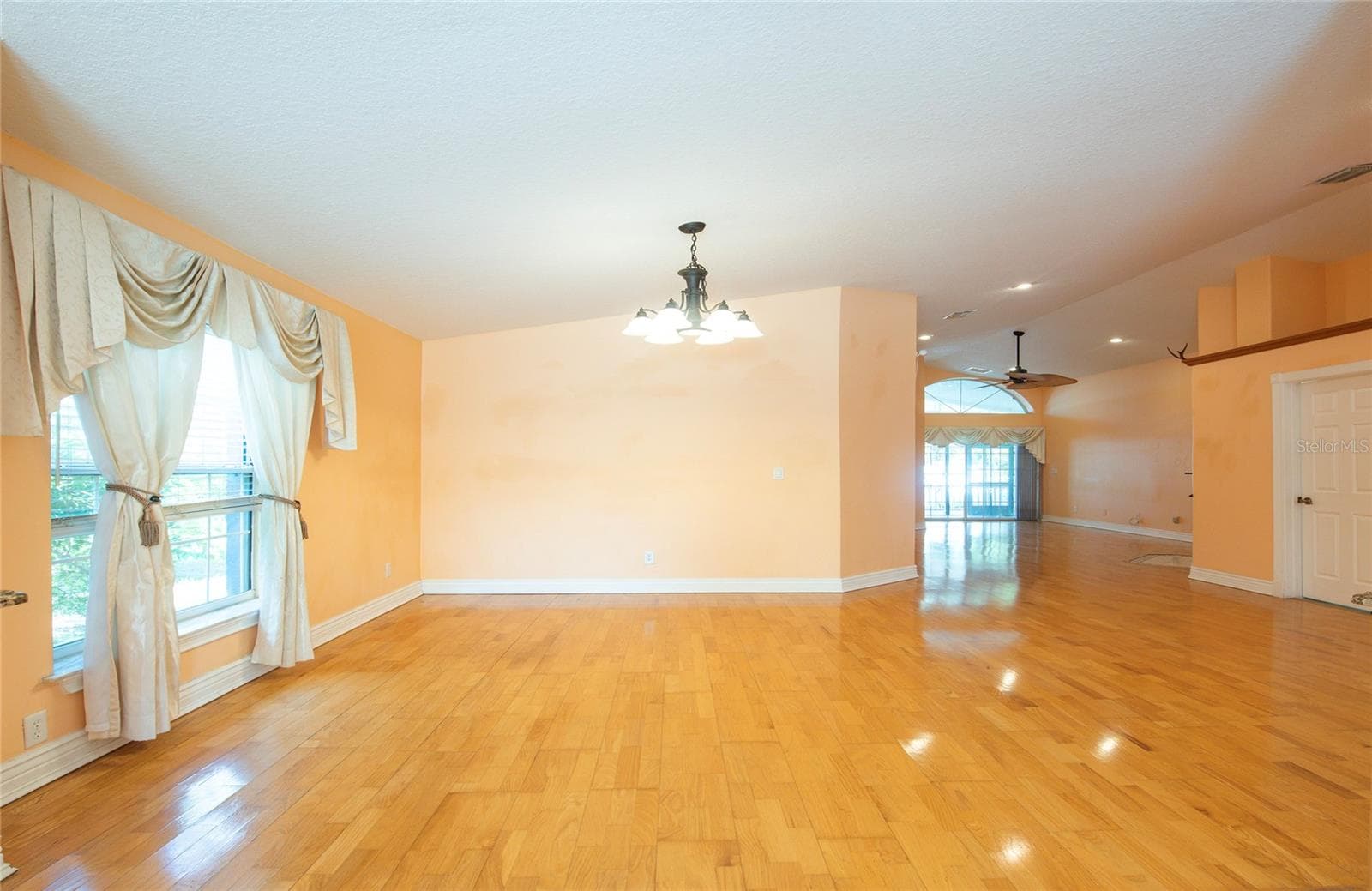 Dining room. (1) - 1150 OAKWOOD DR, DUNEDIN