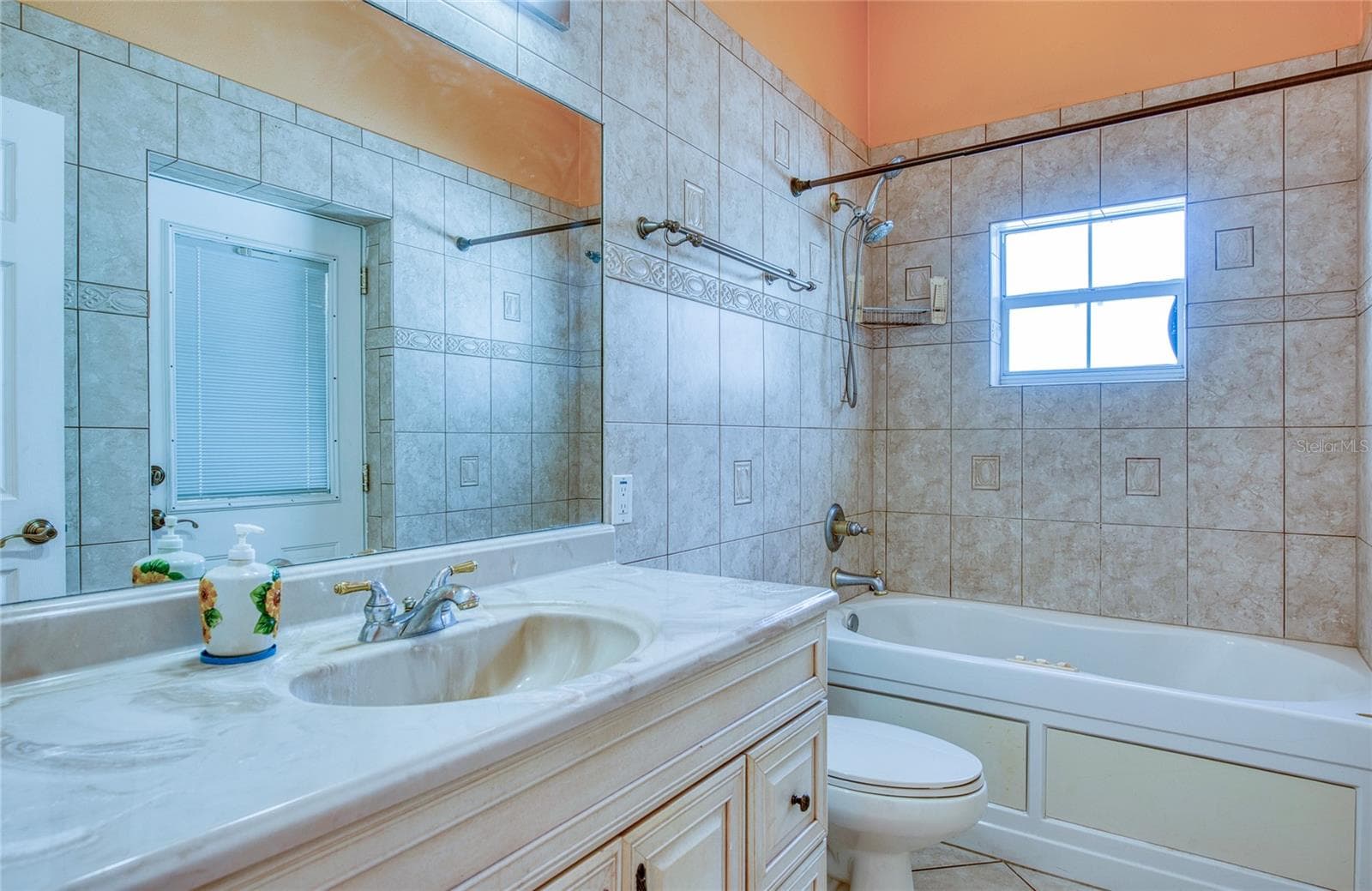 Bathroom 2. (2) - 1150 OAKWOOD DR, DUNEDIN