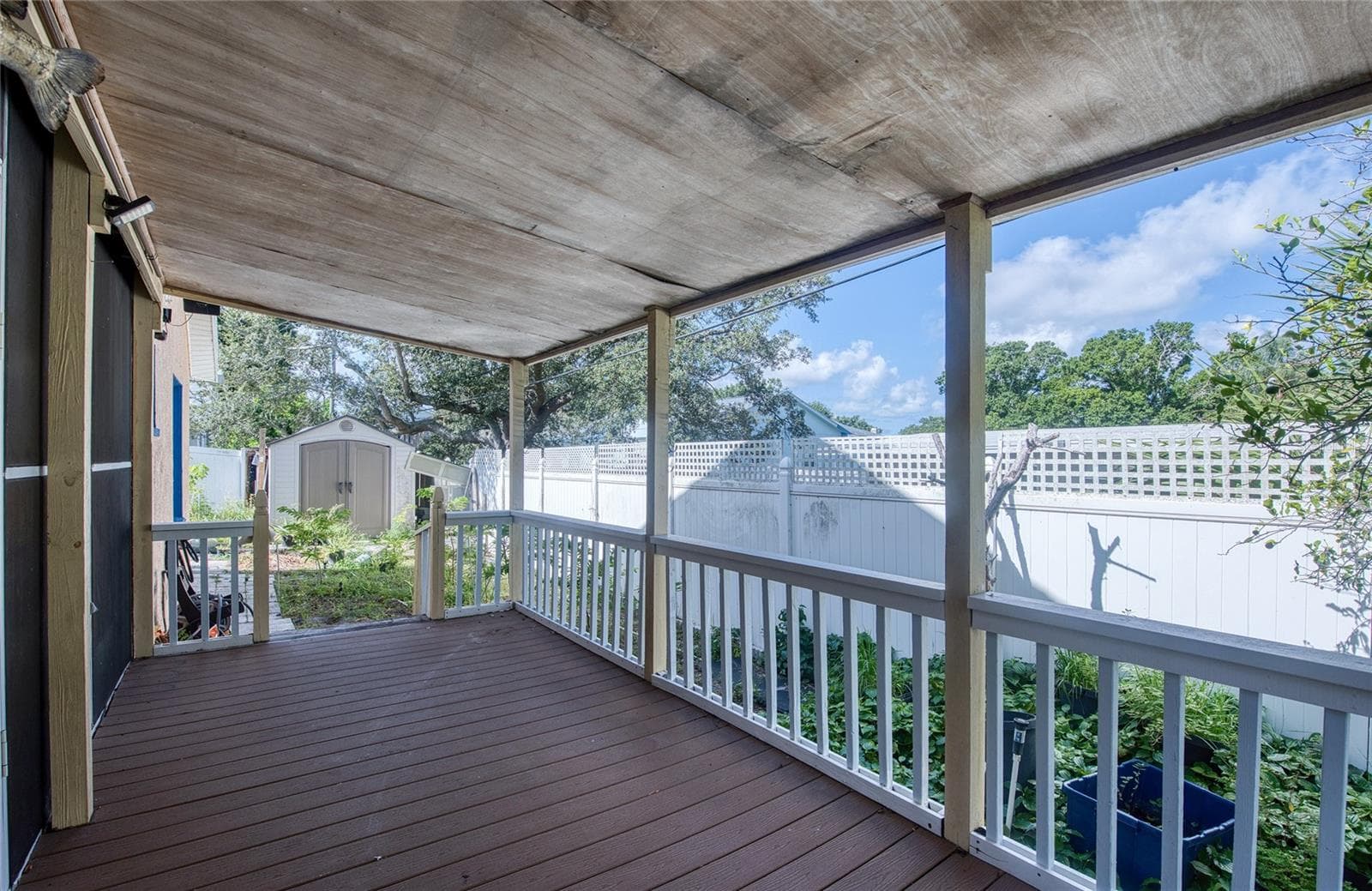 Covered deck. (2) - 1150 OAKWOOD DR, DUNEDIN