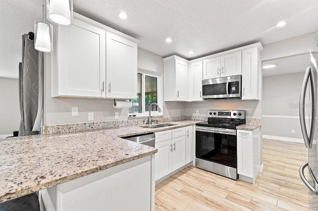 Single Family Residence at 1660 GLADIOLAS DR, WINTER PARK, photo 14 of 37