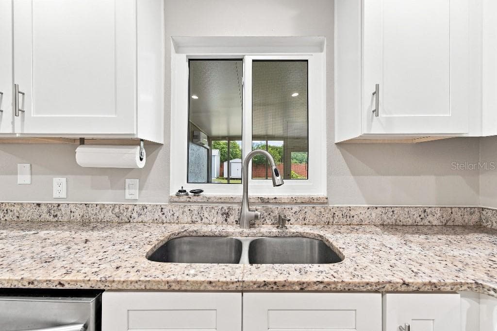 Single Family Residence at 1660 GLADIOLAS DR, WINTER PARK, photo 15 of 37