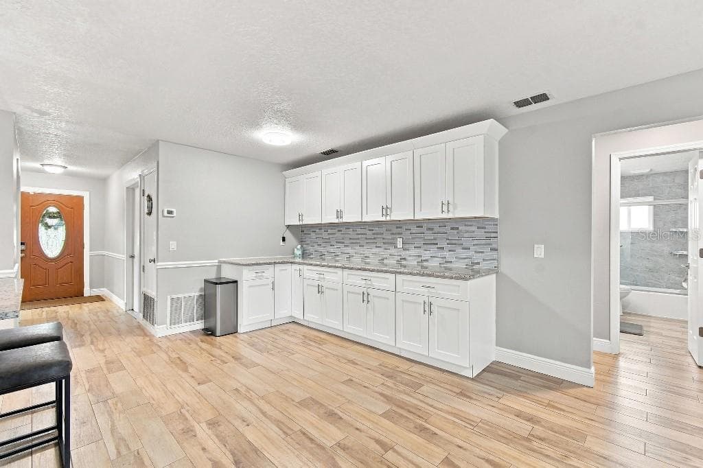 Single Family Residence at 1660 GLADIOLAS DR, WINTER PARK, photo 17 of 37