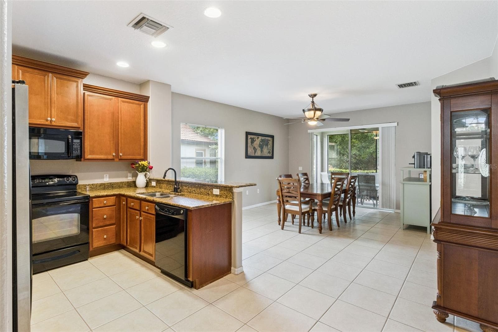 Single Family Residence at 1742 ALTAVISTA CIRCLE CIR, LAKELAND, photo 8 of 50