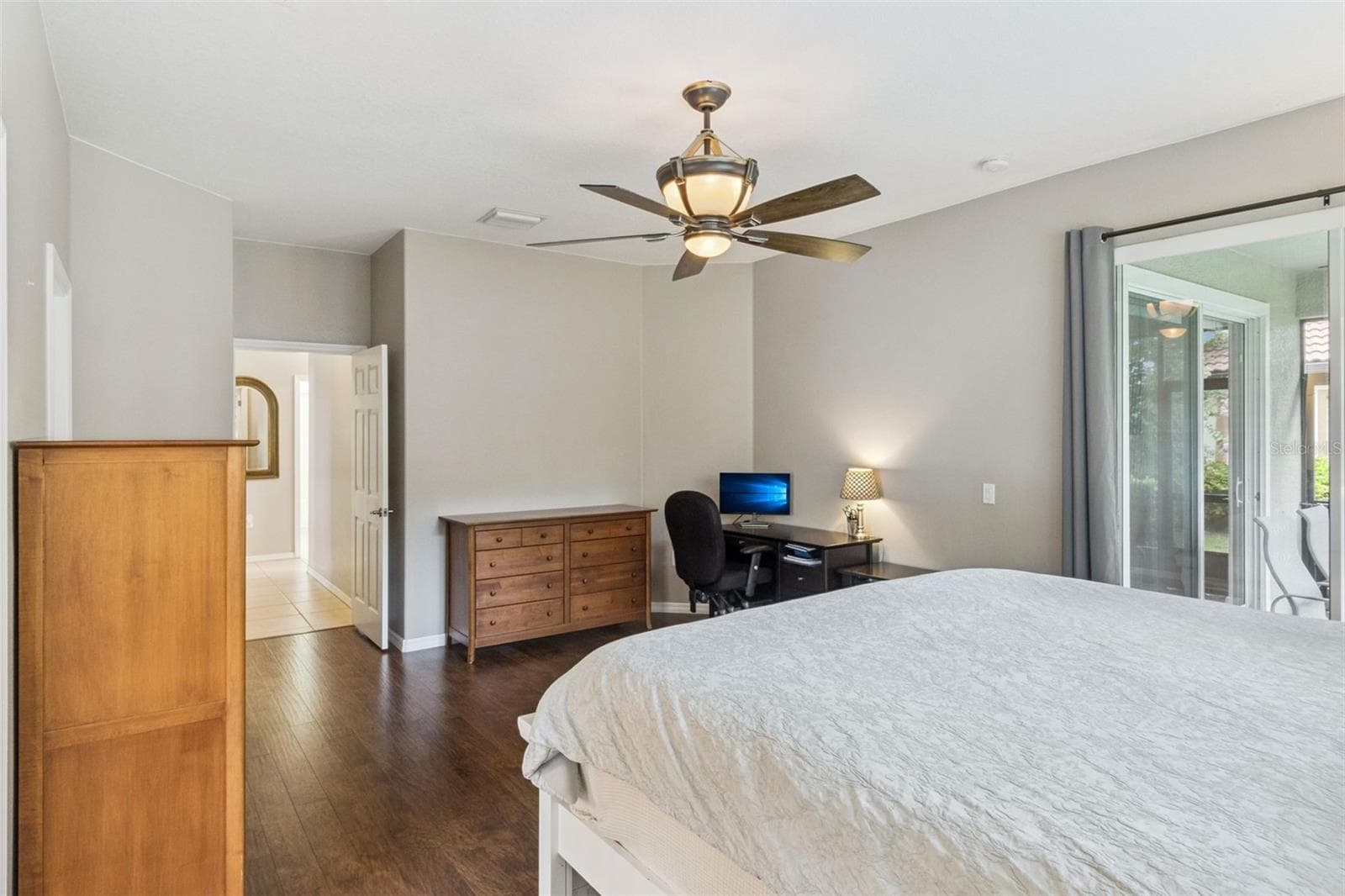 Lots of room - 1742 ALTAVISTA CIRCLE CIR, LAKELAND