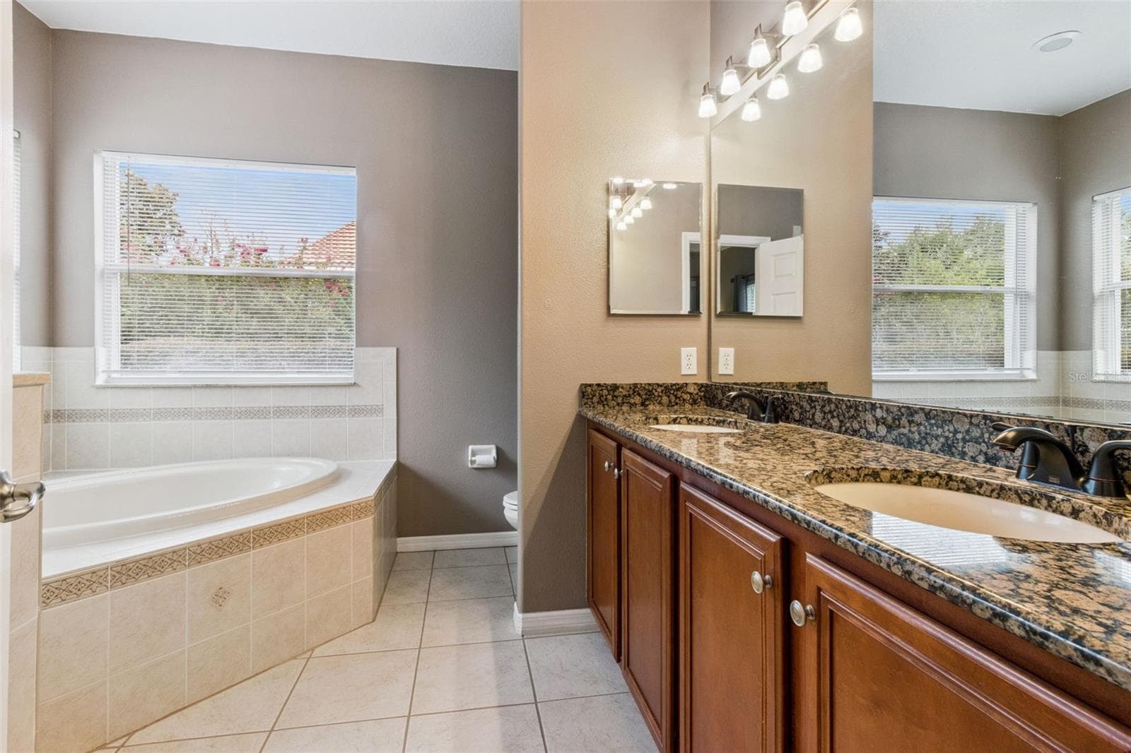 En-Suite Bathroom - 1742 ALTAVISTA CIRCLE CIR, LAKELAND