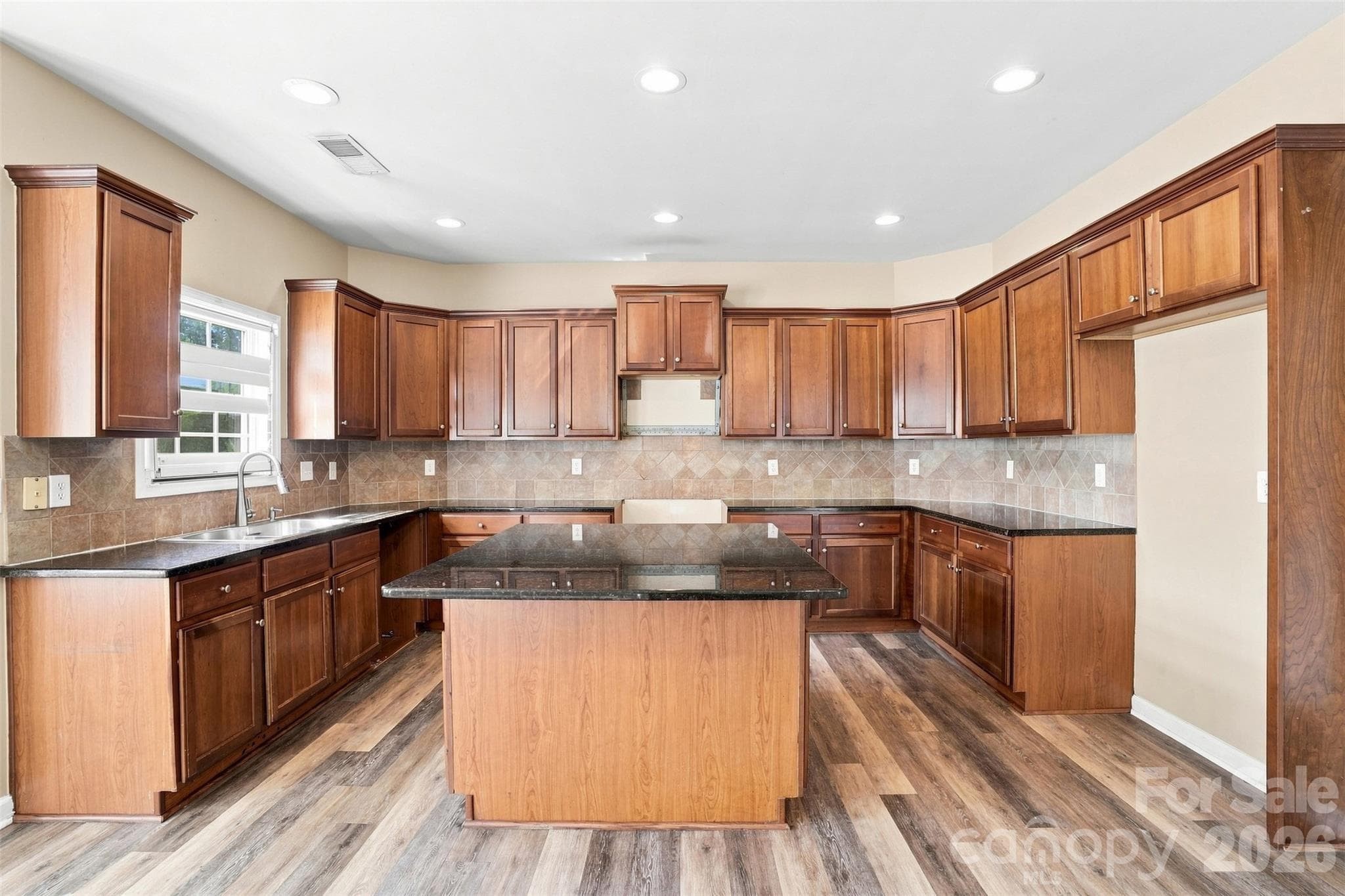 Single Family Residence at 2506 Greenspire Court, Charlotte, photo 24 of 47