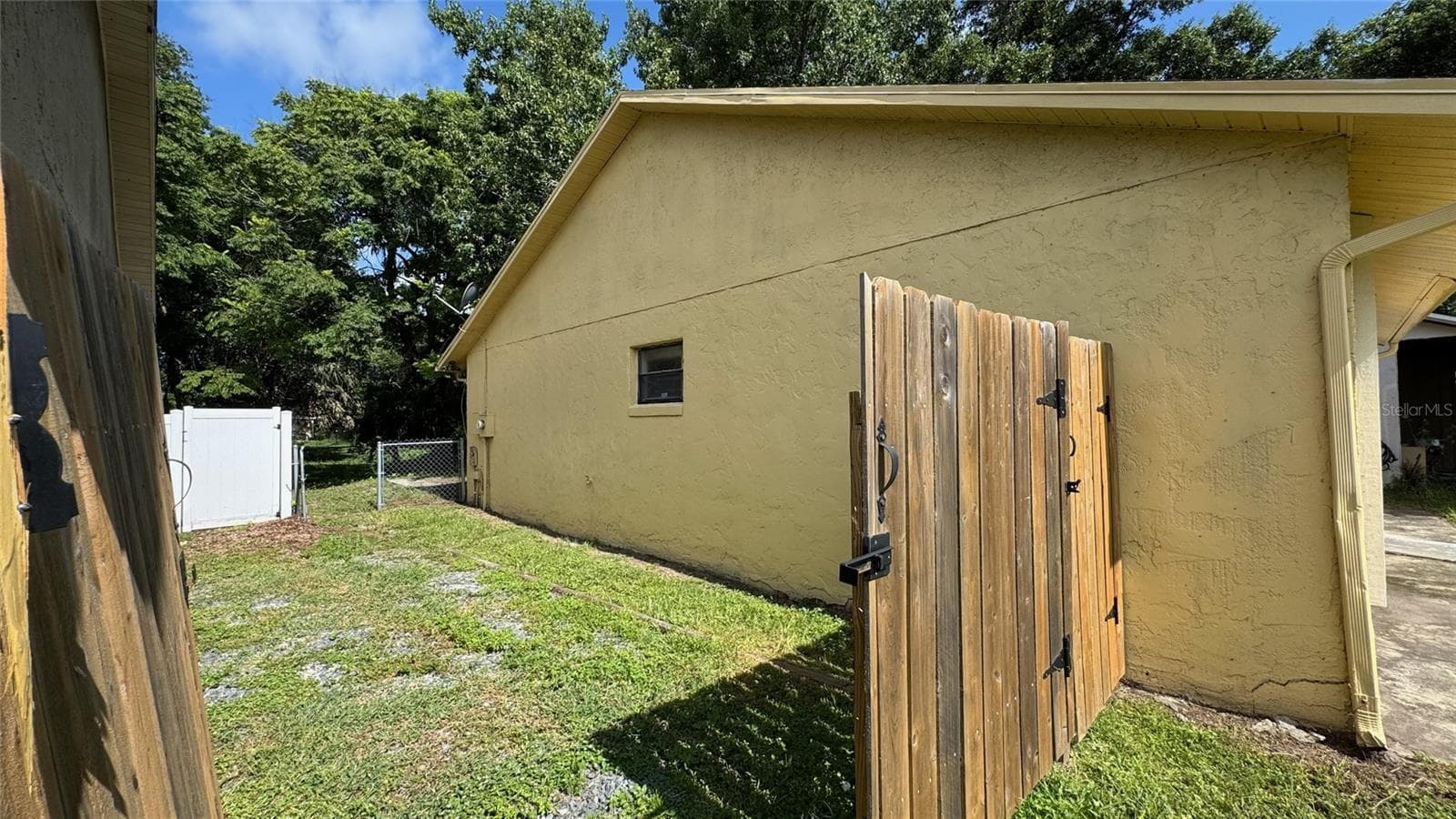 Half Duplex at 762 KINGS COVE CT, ORLANDO, photo 13 of 14