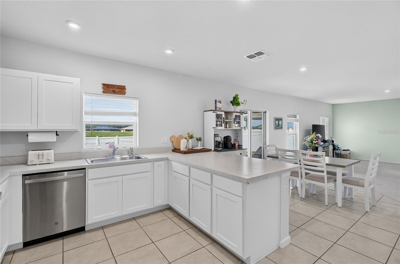 Single Family Residence at 662 EAGLE LANDING BLVD, WINTER HAVEN, photo 26 of 53