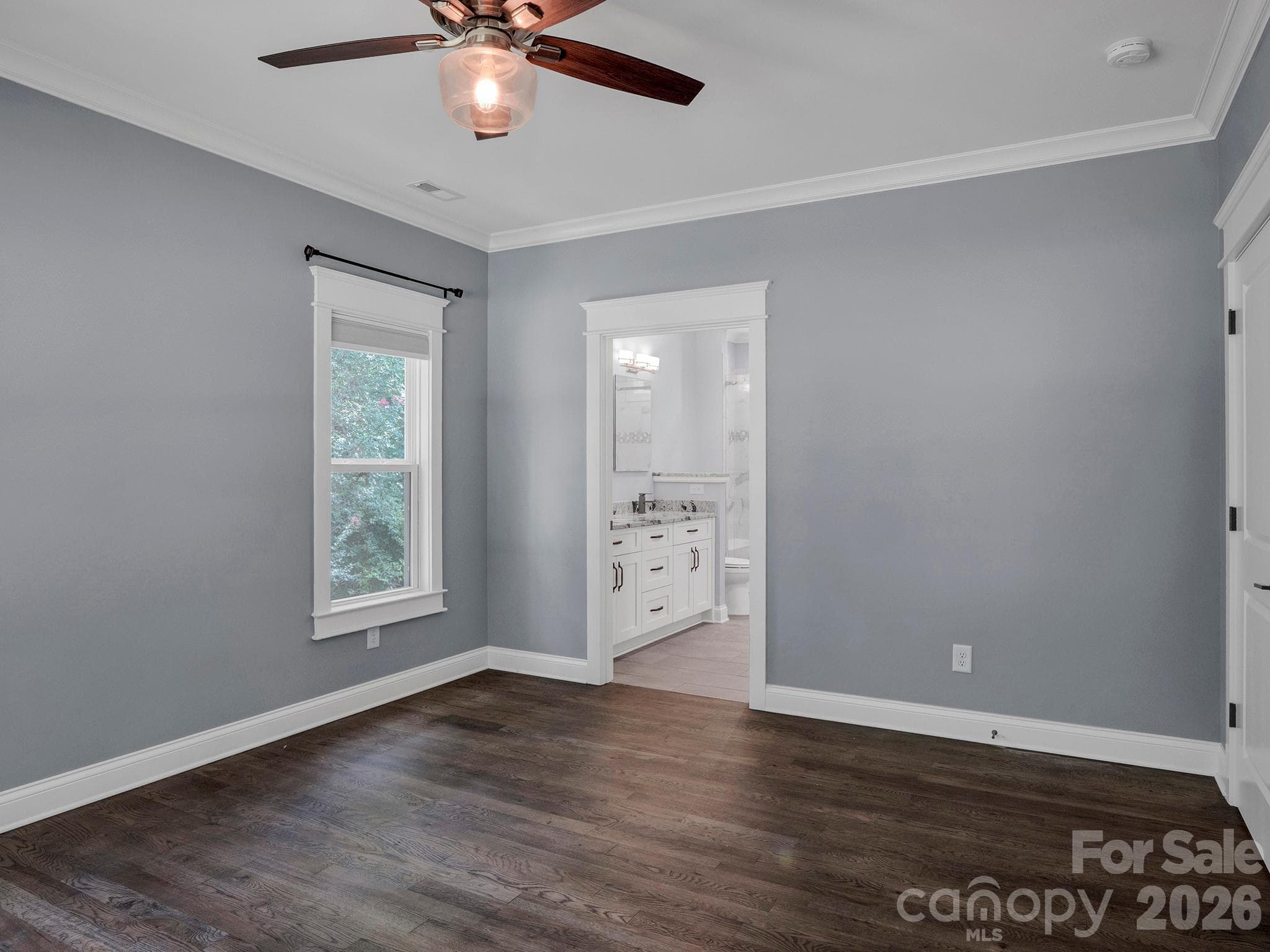 Single Family Residence at 216 Paradise Drive, Belmont, photo 15 of 44