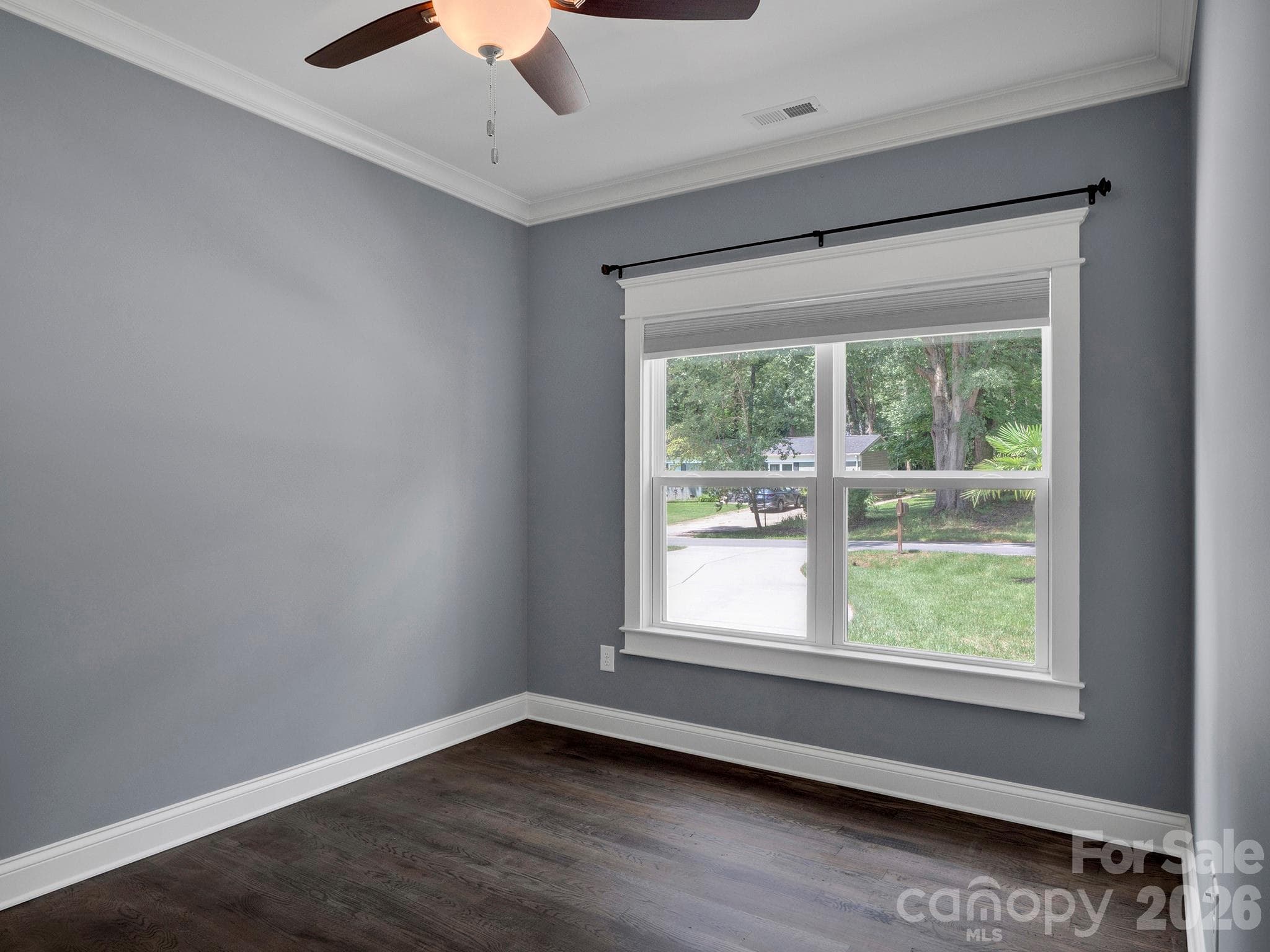 Single Family Residence at 216 Paradise Drive, Belmont, photo 21 of 44
