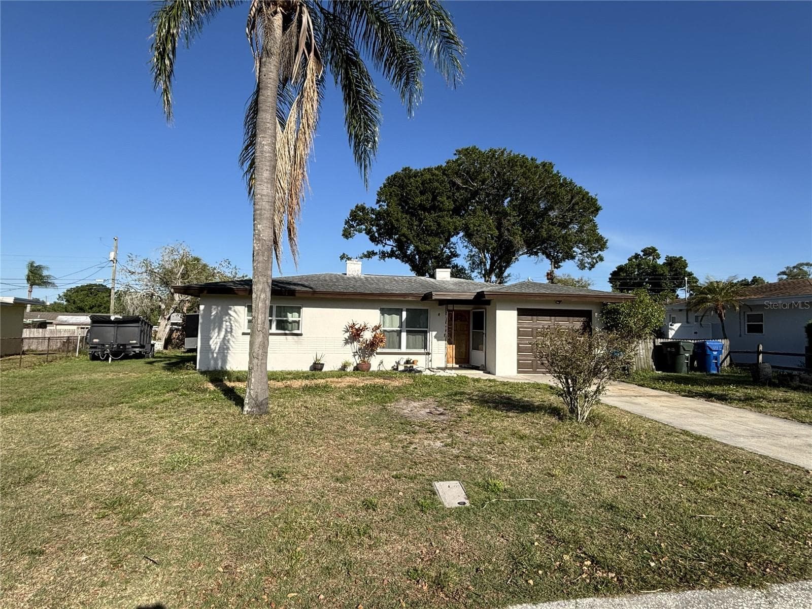 Single Family Residence at 1347 BUCKINGHAM DR, CLEARWATER, photo 2 of 19