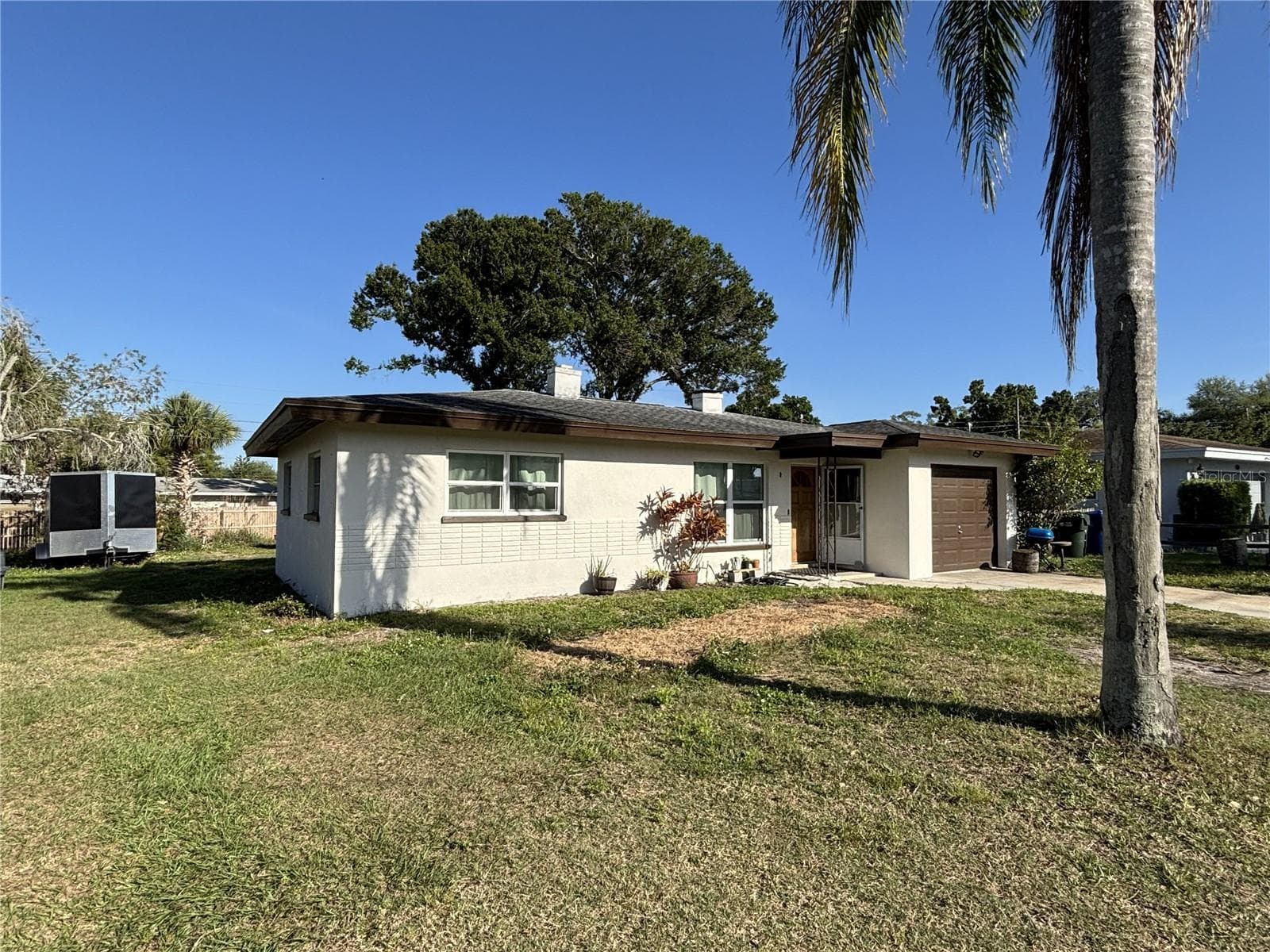 Single Family Residence at 1347 BUCKINGHAM DR, CLEARWATER, photo 4 of 19