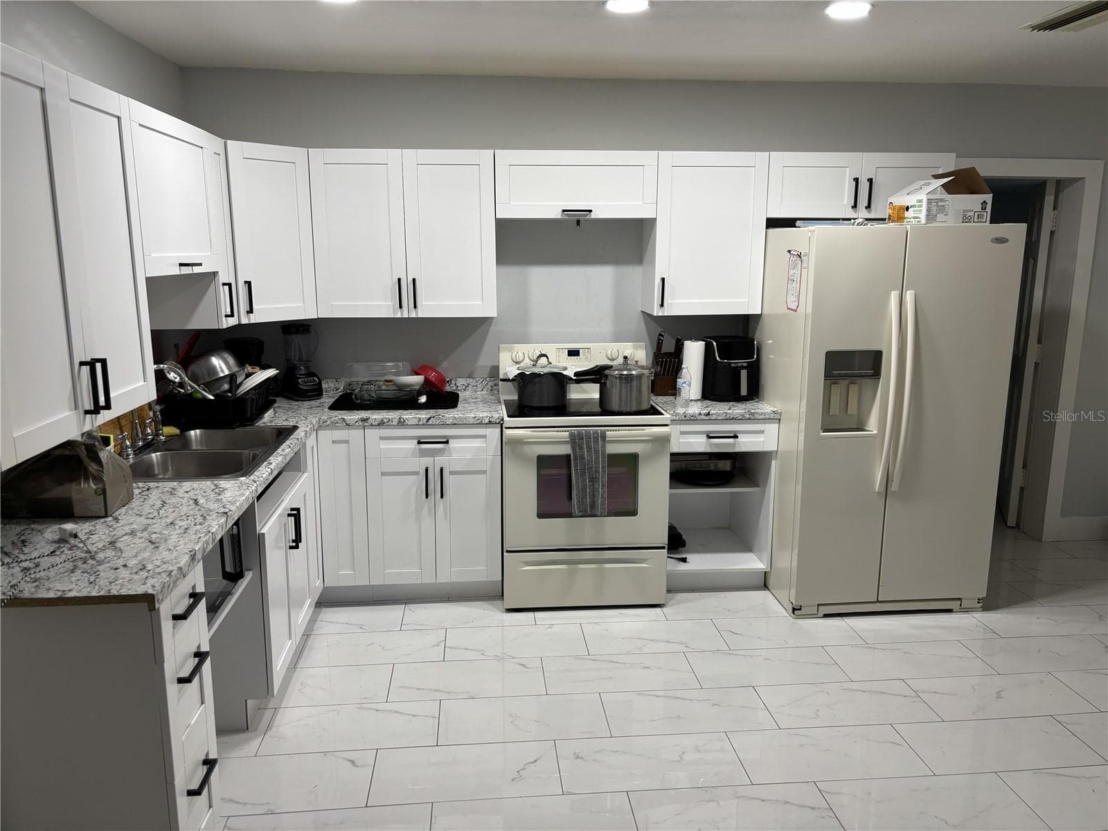 Single Family Residence at 1347 BUCKINGHAM DR, CLEARWATER, photo 10 of 19